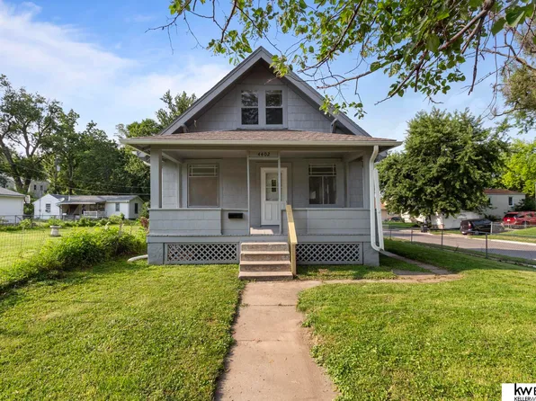 4402 Pratt St, Omaha, NE 68111