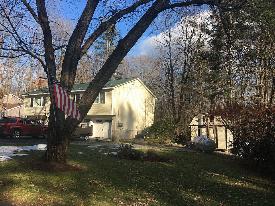 2nd image of 9 Mathew Dr