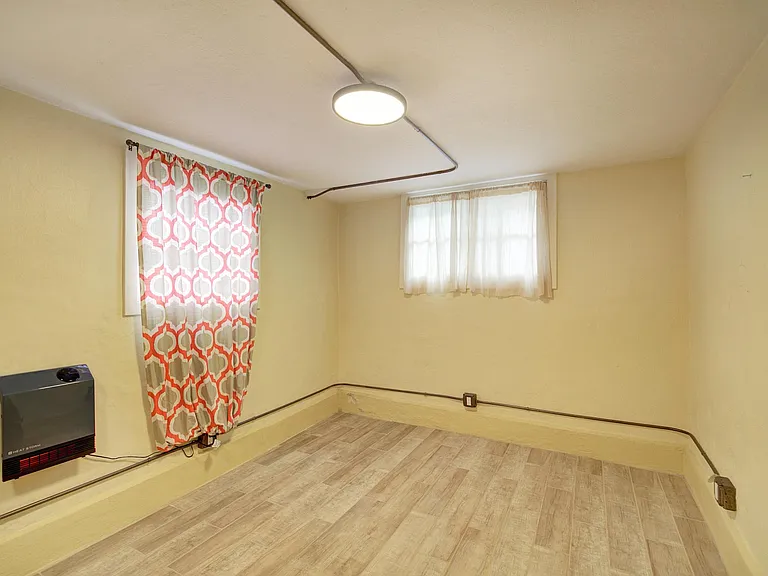 2125 Cedar St #2 — Photo 13