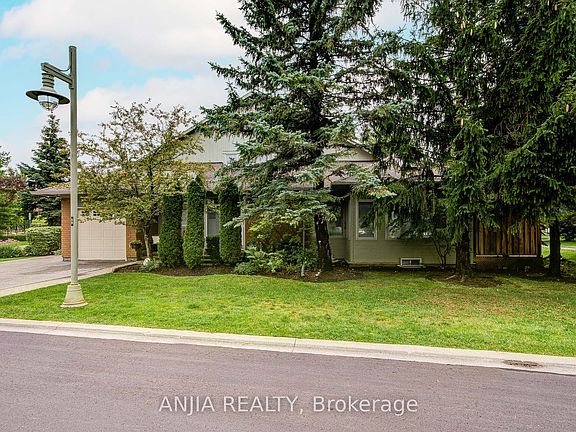 2nd image of 52 Augusta Drive Way