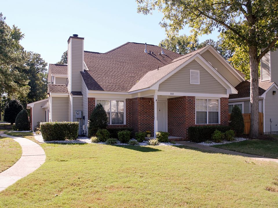 1st image of 808 Brassie Way