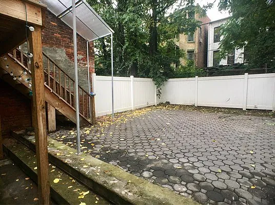 Rented by Avenue Sotheby's International Realty | media 6