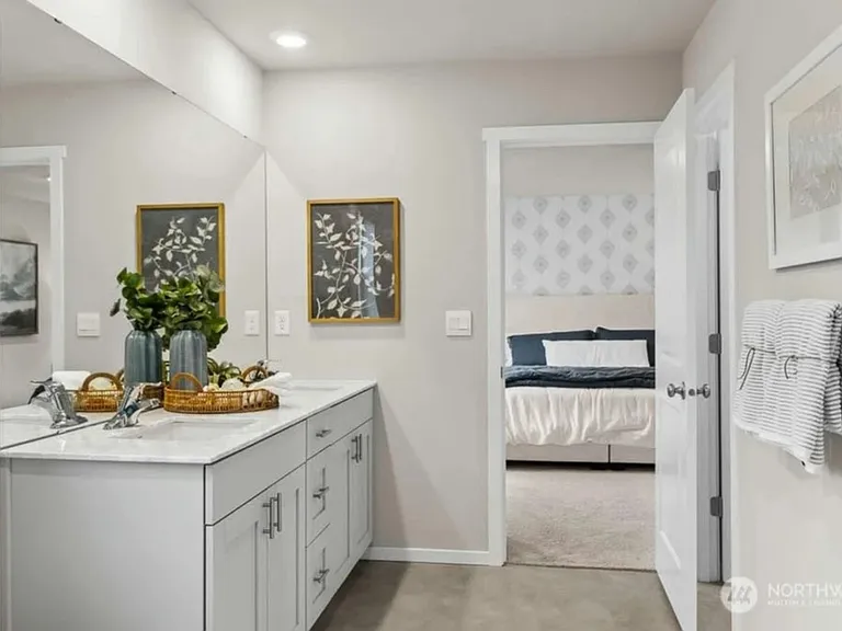 1430 SW Fielder Pl — Photo 25