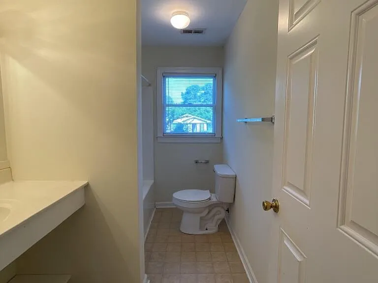 2721 Atlantic St — Photo 8