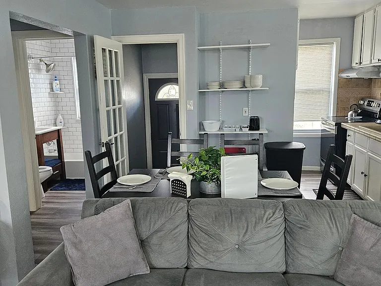 10868 W Mount Vernon Ave — Photo 5