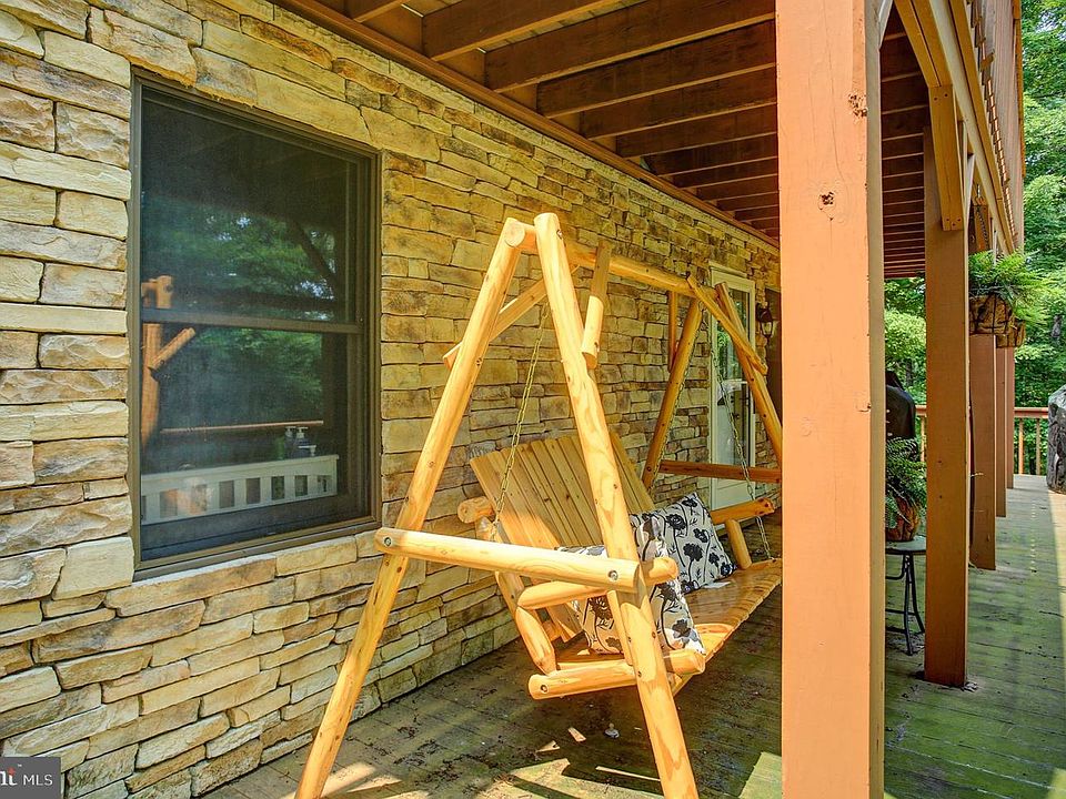 40th image of 845 Oak Ridge Dr