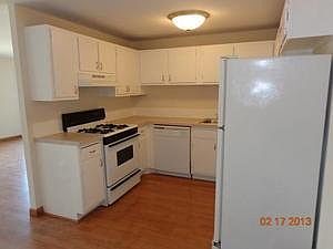 3rd image of 1335 Forestdale Ct