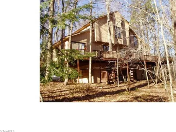 8082 Deverow Ct, Lewisville, NC 27023