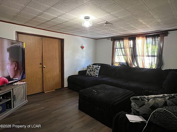 4th image of 30 Cambria St