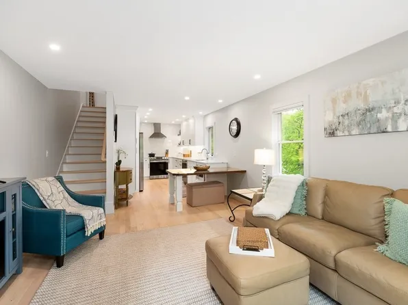 302 Western Ave #A, Gloucester, MA 01930