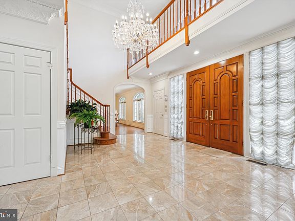 4th image of 12405 Bacall Ln