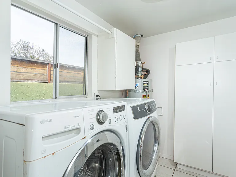 482 Minot Ave — Photo 23