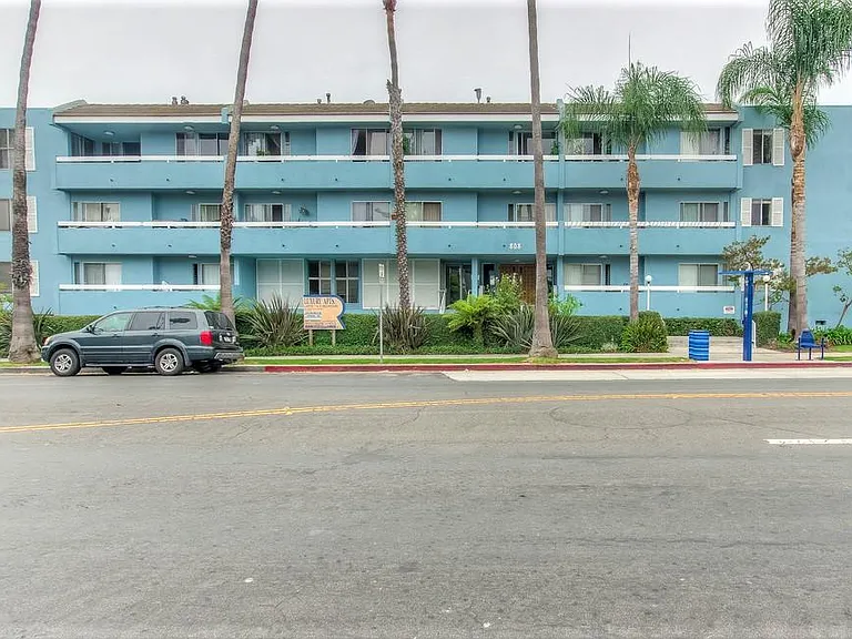 808 Fourth Street — Photo 2