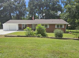 240 Rosemary Ln, Ozark, AL 36360
