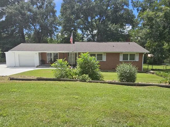 240 Rosemary Ln, Ozark, AL 36360