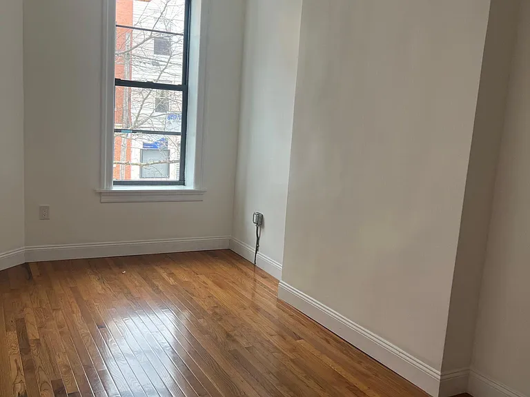 2192 Washington Ave #3 — Photo 3