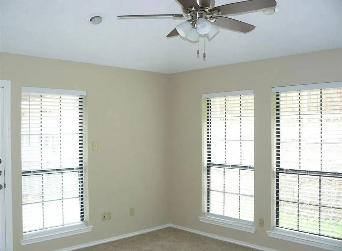 3 bed, 1658 sqft, $2,200 — Photo 4