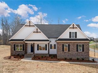 406 Wild Fern Ln, Reidsville, NC 27320