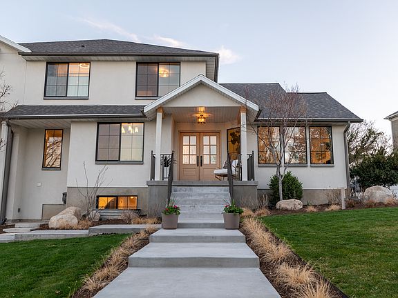 3rd image of 1079 W Ridgeside Ct