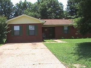 1st image of 608 E 15th St