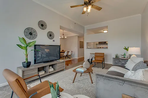 2025 Woodmont Blvd Photo 1