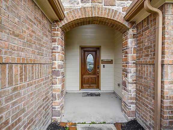 3rd image of 21523 Duke Alexander Dr