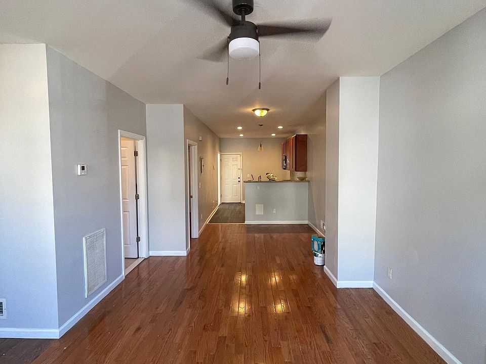 2nd image of 9 Montrose Ter Floor 1