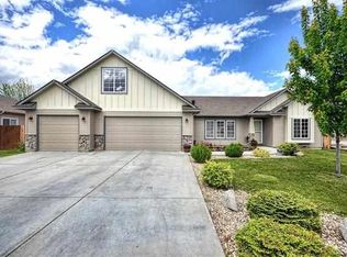 126 W Sedgewick Dr, Meridian, ID 83646