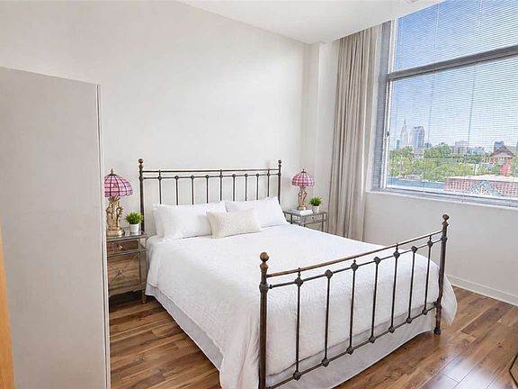 2nd image of 1951 W 26th St APT 313