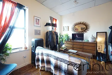 Rented by Rennit Inc.