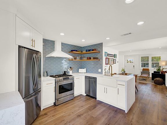 5th image of 44 - 44A Franklin Street