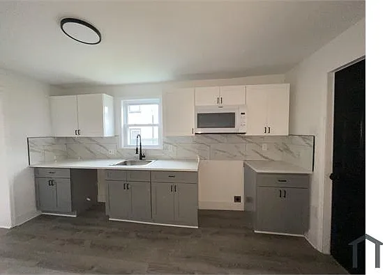 5 bed, $2,450 — Photo 2