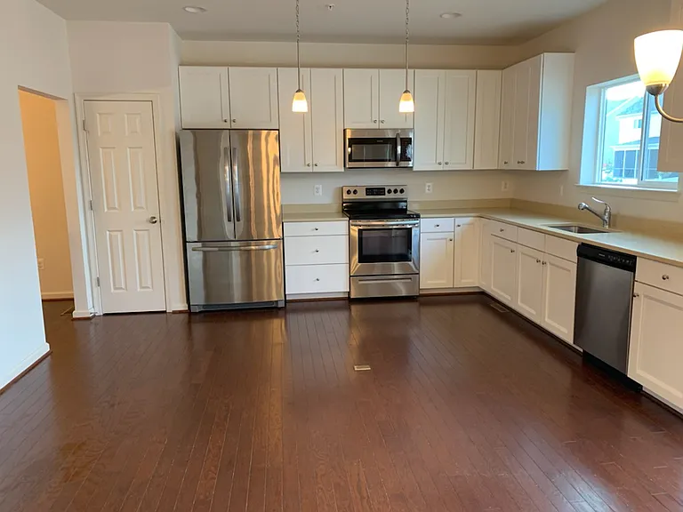 7906 Sibley Way — Photo 12