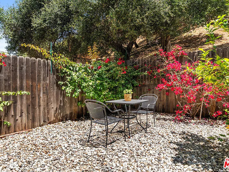 8836 Wonderland Ave — Photo 19