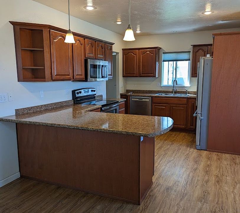 1st image of 711 Prospect Ave