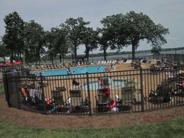 2400 East Geneva STREET #1801, Delavan, WI 53115