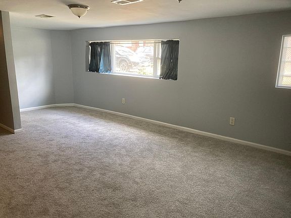 4th image of 2604 N Hamlin Ave #G