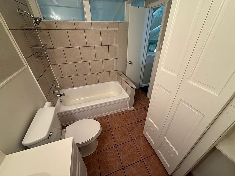 5303 Lovell Ave — Photo 9