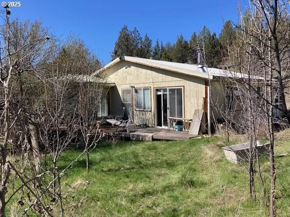 22141 Highway 395 N, Mount Vernon, OR 97865