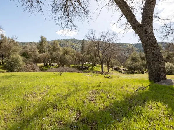 141 Indian Rock Rd, Ahwahnee, CA 93601