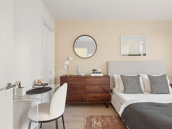 5th image of 300 W 30th St APT 3D