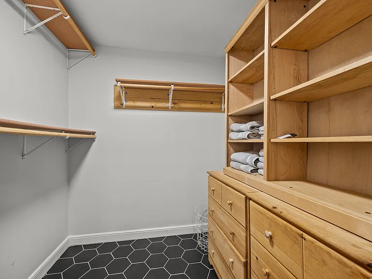 1782 Clydesdale Ave #HOUSE — Photo 32