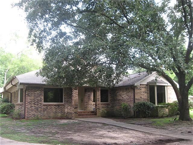 1st image of 3022 S Houston Ave