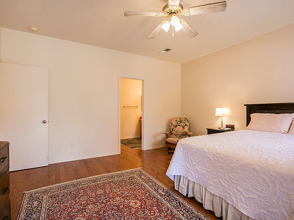 4th image of 7704 Calle Armonia NE