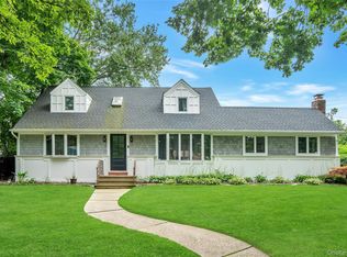 27 Middle Drive, Huntington, NY 11743