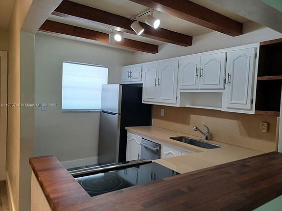 2nd image of 1400 NE 57th St APT 303
