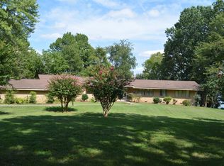 240 Lake Valley Rd, Hendersonville, TN 37075