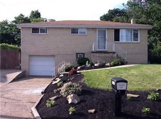 137 William Cir, Mc Kees Rocks, PA 15136