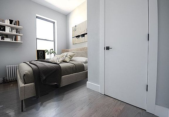 4th image of 665 Lenox Ave #49