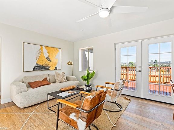2nd image of 3062 Menlo Ave